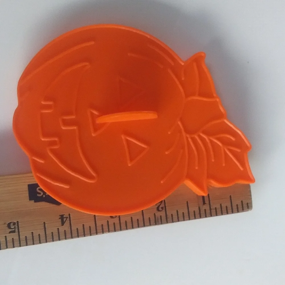 Vintage 1987 Wilton Halloween Cookie Cutters